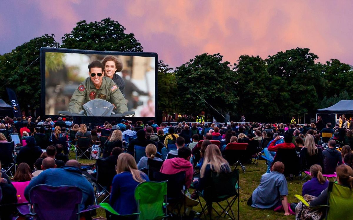 Luna Cinema Clapham Common movie showtimes in London